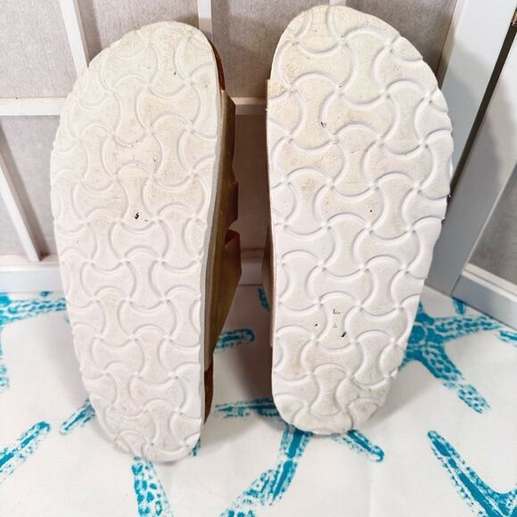 Sandals - Picture 7 of 8